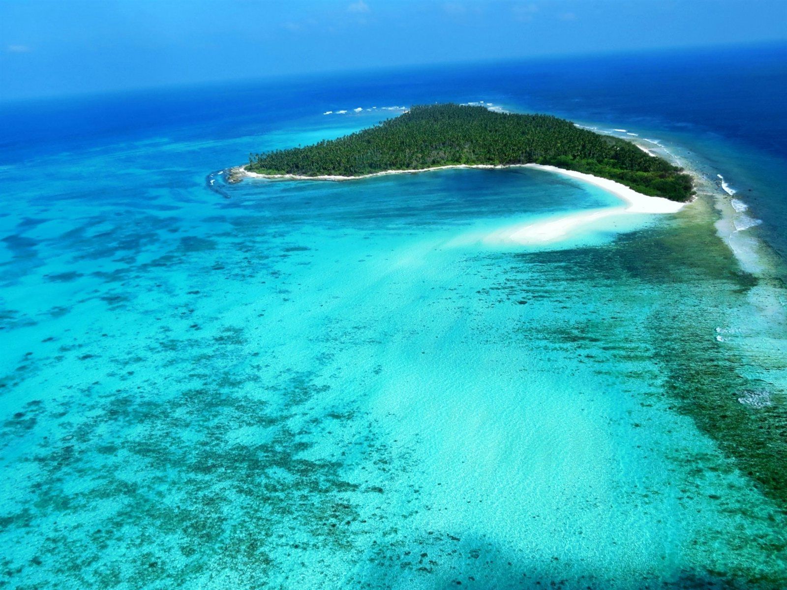 Golden Triangle Tour with Laccadive Islands - 11 Nights