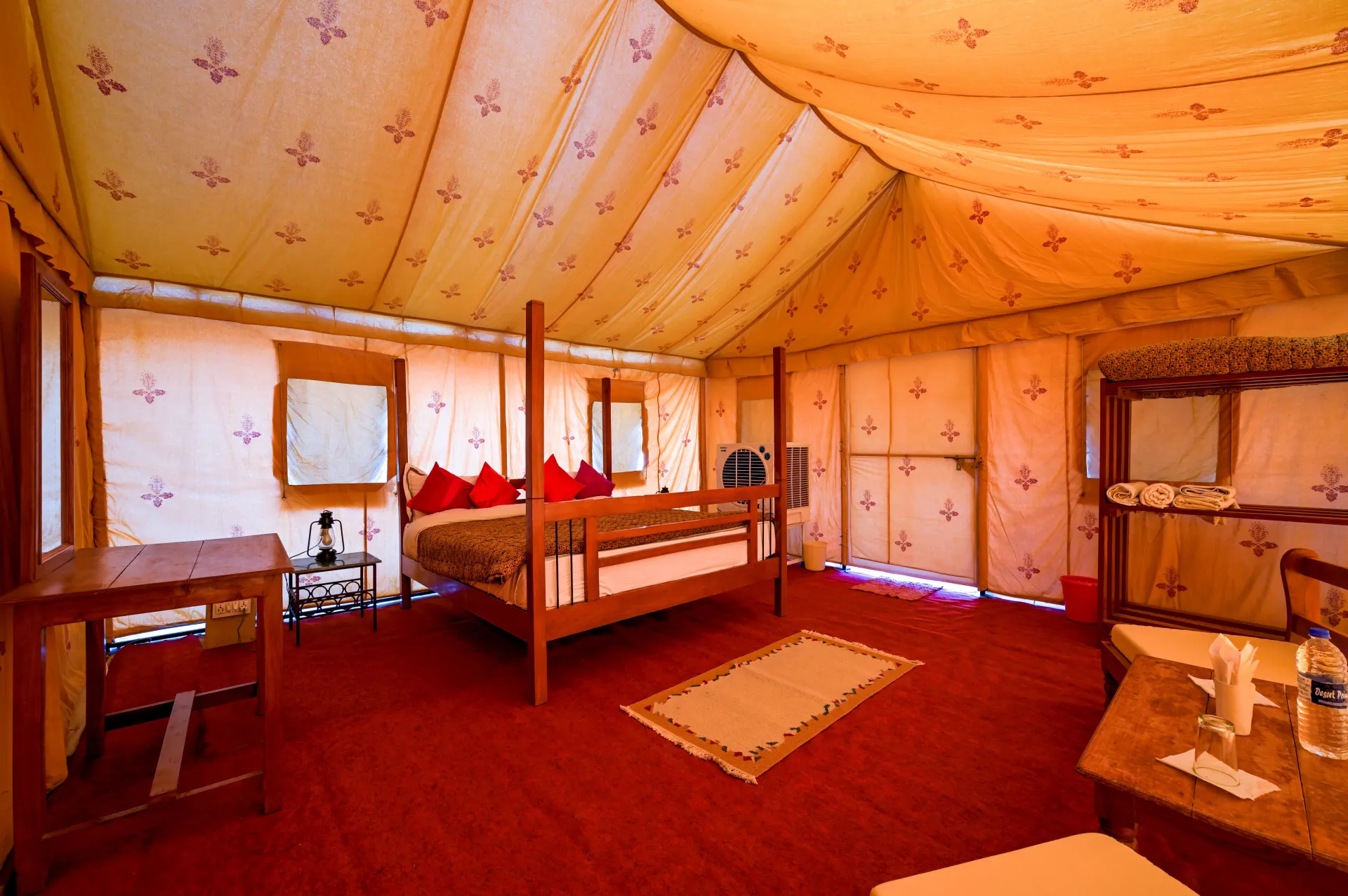 Wildlife Lodges & Safari Resorts